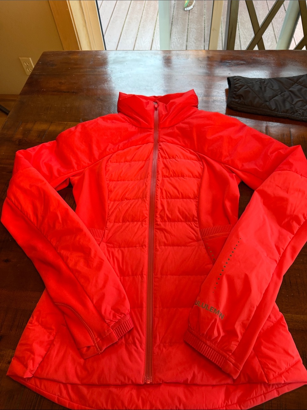 lululemon athletica Women's. Brand new no tags size 4 jacket